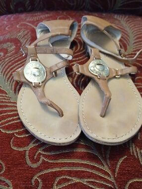 Guess Tan Leather T-Strap Sandals with Gold Logo Accent